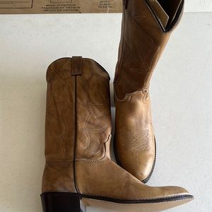 Women’s cowboy boot